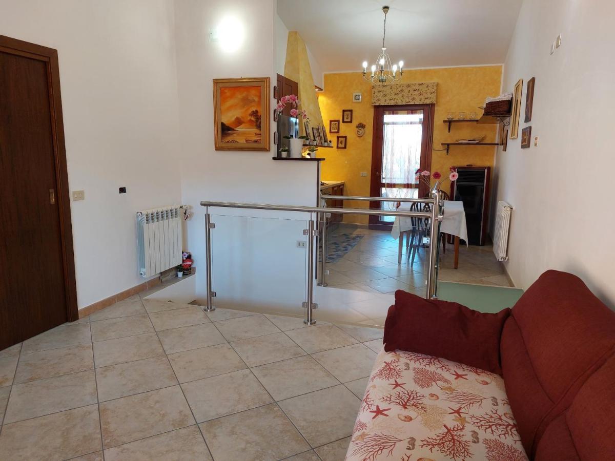 Villa La Casa Di Eledo à La Maddalena  Extérieur photo